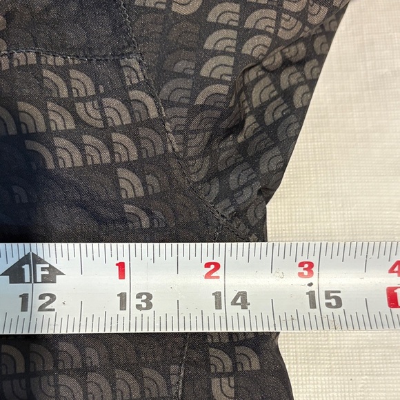 The North Face Kids Black and Green Raincoat - Picture 4 of 5